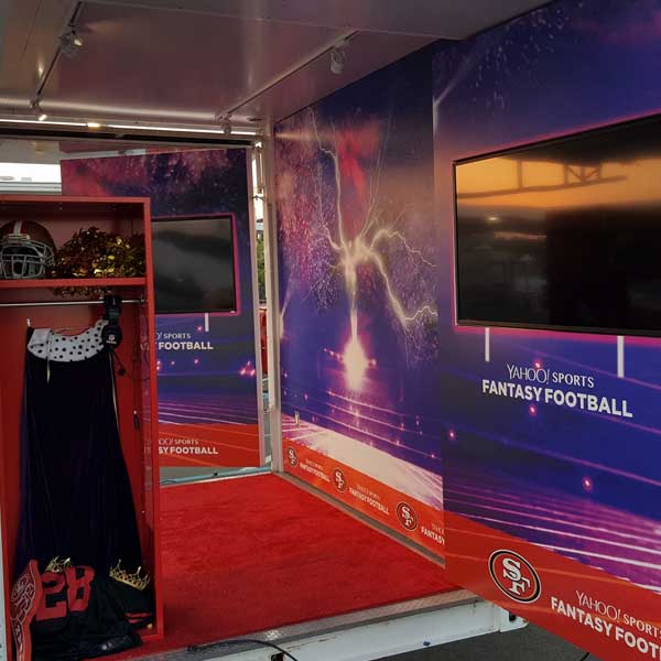 Yahoo — Pod Booth